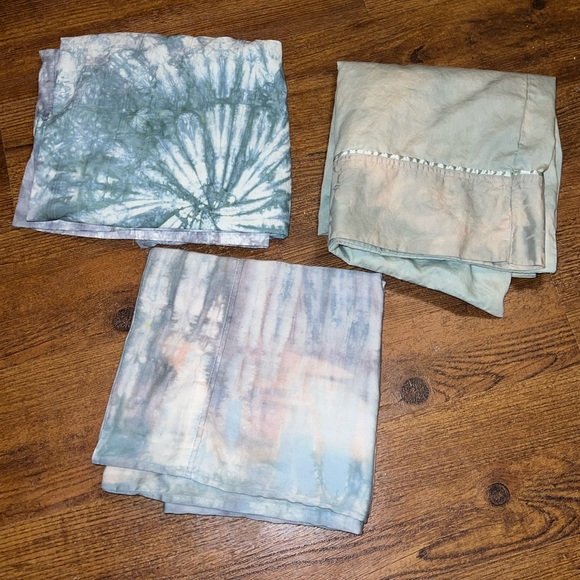 Set of 2 King Size Custom Tie-Dyed Green & Gray Pillowcases - Picture 10 of 10